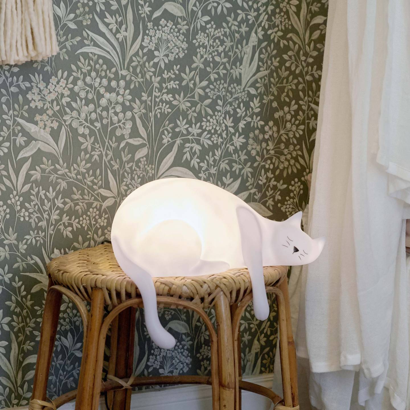 Lampes déco pour la chambre des kids // Hellø Blogzine blog deco & lifestyle www.hello-hello.fr