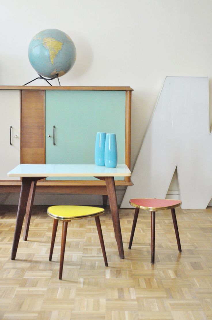 tables-tripod-scandinave