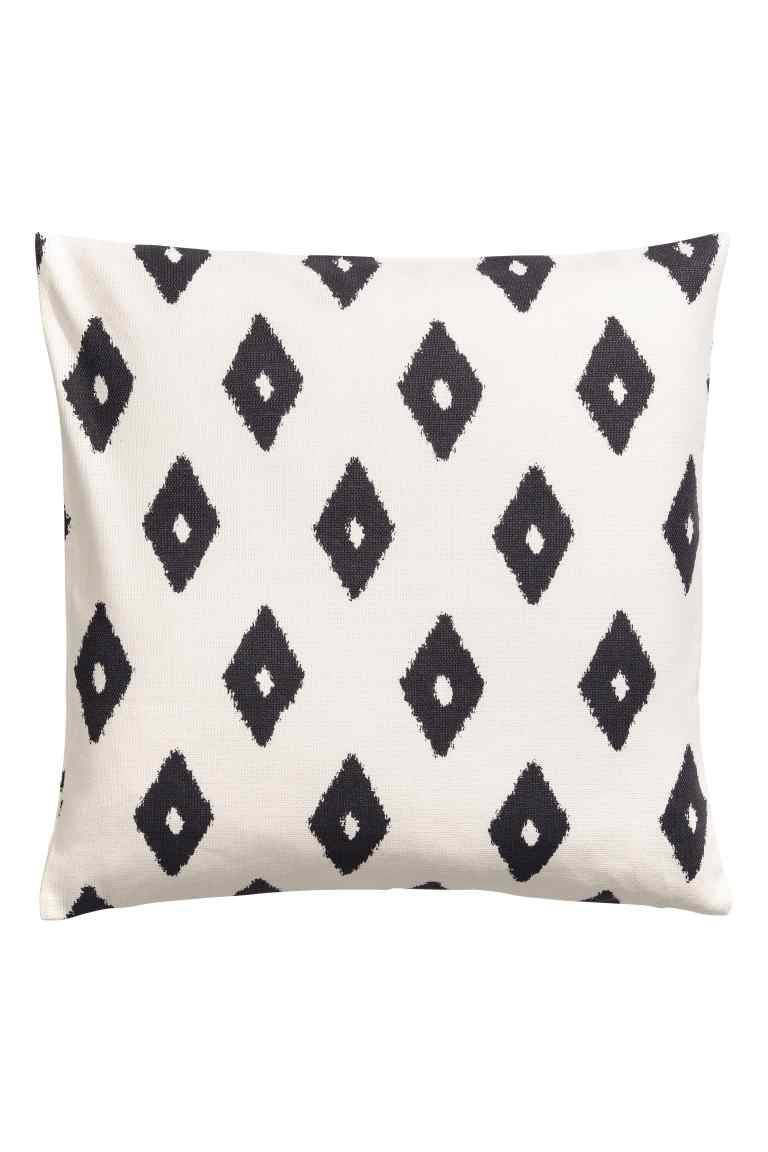 Coussin ethnique et boho // Hëllø Blogzine blog deco & lifestyle www.hello-hello.fr