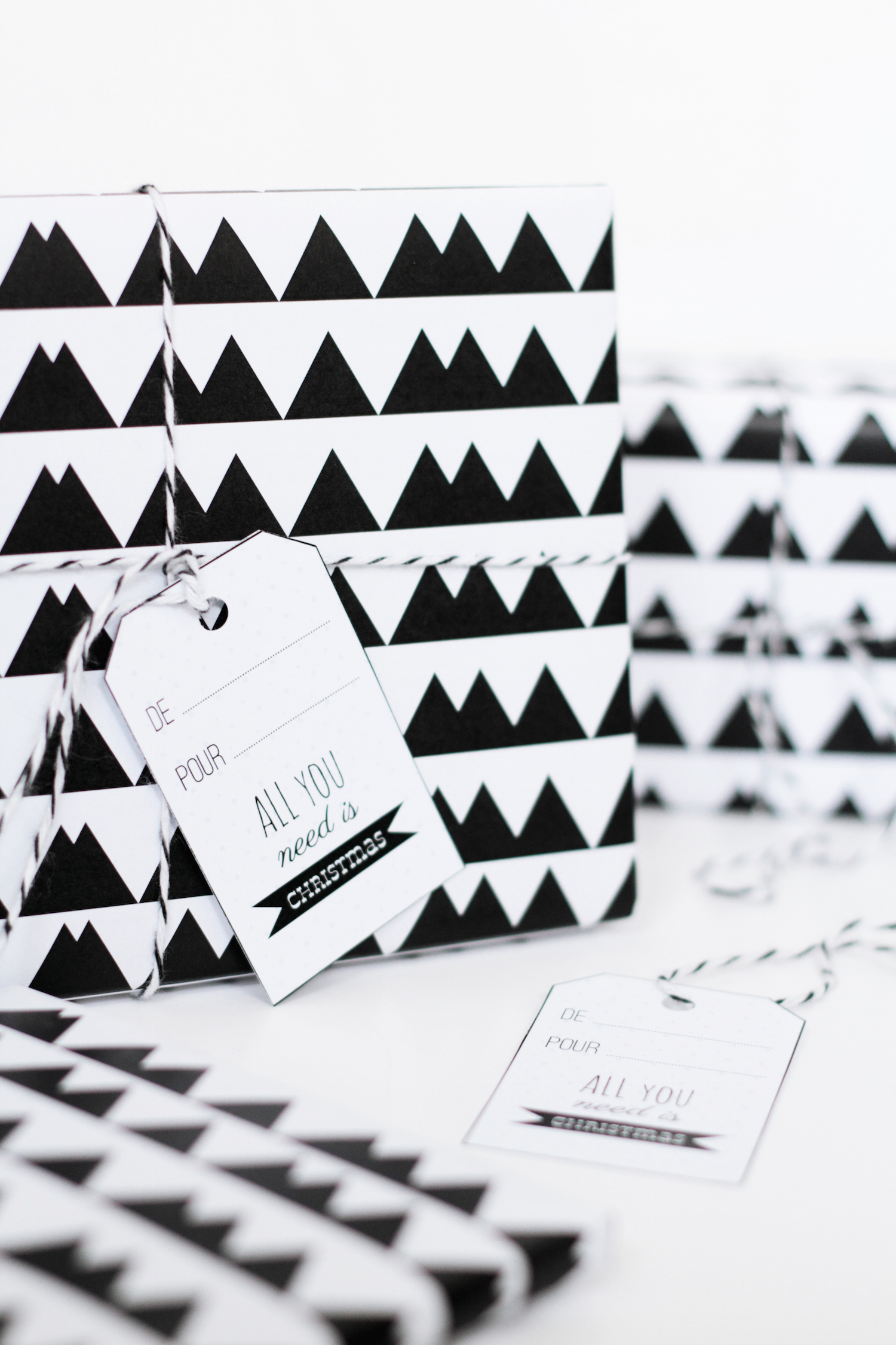 Free Download, Graphic Wrapping Paper // Hëllø Blogzine www.hello-hello.fr