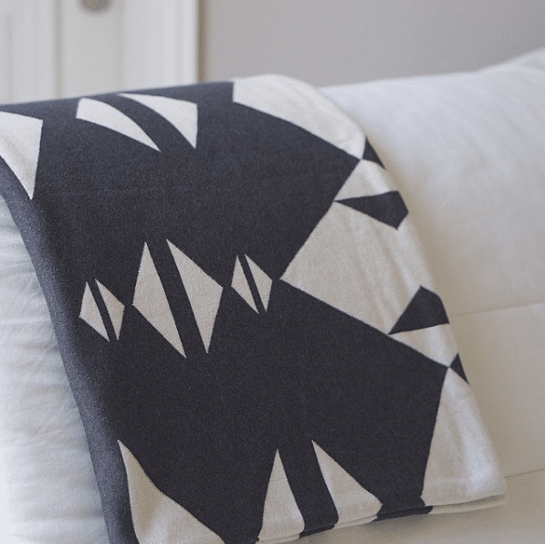 plaid graphique coussin germain