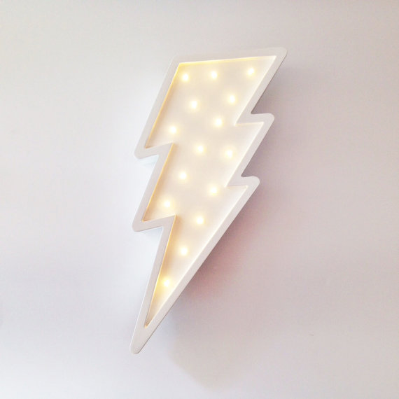 Lightning Bolt Kidsroom // Hëllø Blogzine blog deco & lifestyle www.hello-hello.fr