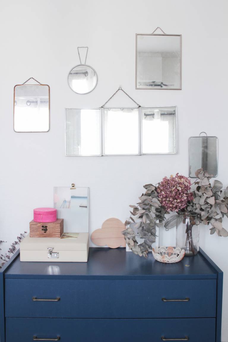 Cosy and girly Parisian Apartement - Lili In Wonderland // Hëllø Blogzine blog deco & lifestyle www.hello-hello.fr