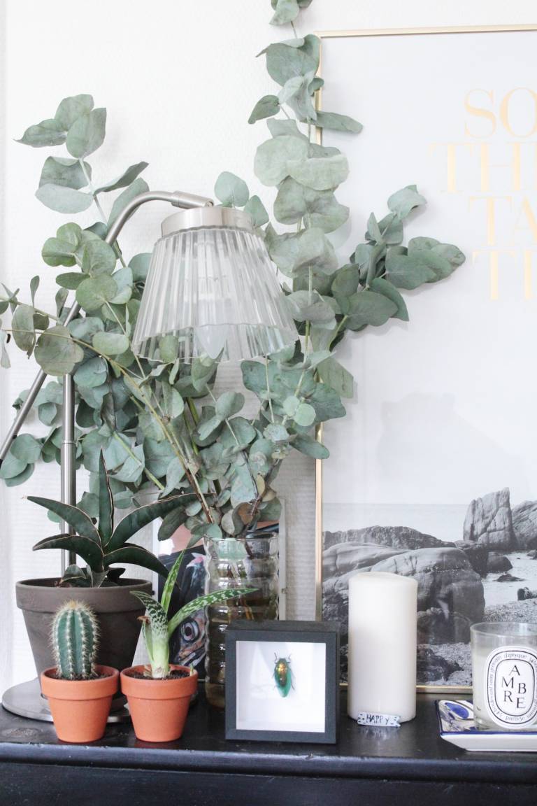 Parisian Apartment Illustrator and Cofounder of Season Paper // Hëllø Blogzine blog deco & lifestyle www.hello-hello.fr