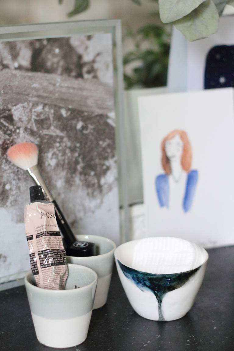 Parisian Apartment Illustrator and Cofounder of Season Paper // Hëllø Blogzine blog deco & lifestyle www.hello-hello.fr