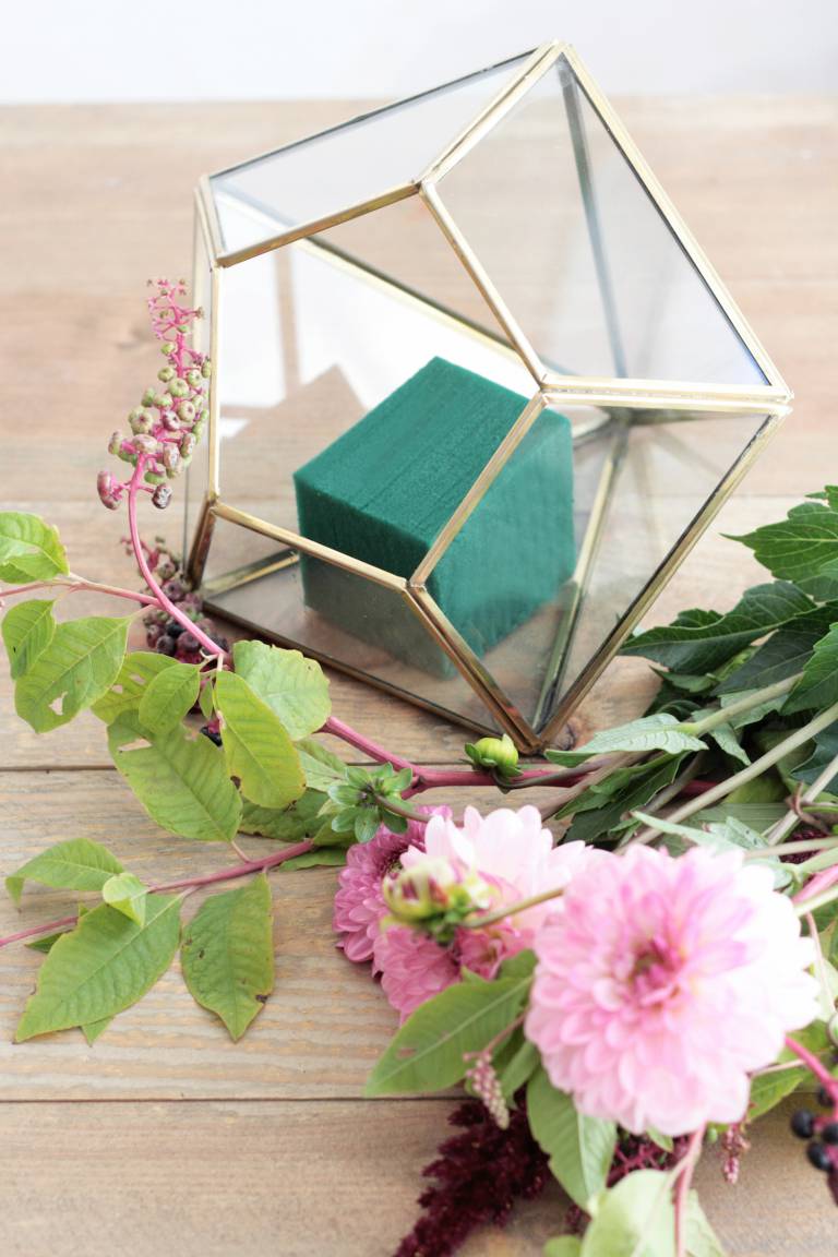 Terrarium Centerpiece // Hëllø Blogzine blog deco & lifestyle www.hello-hello.fr