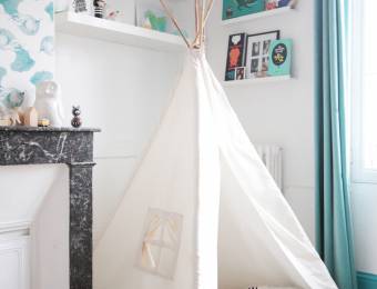 French Boy's Room Turquoise // Hëllø Blogzine blog deco & lifestyle www.hello-hello.fr #teepee #tipi #ateliermouti #kids #kidsroom