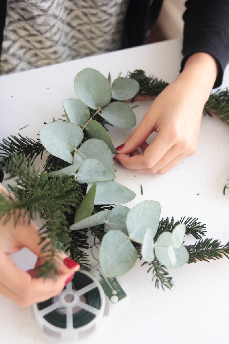 Couronne de Noël Végétale DIY // Hëllø Blogzine blog deco & lifestyle www.hello-hello.fr #couronne #noel #christmas #diy