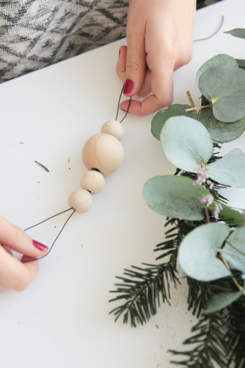 Couronne de Noël Végétale DIY // Hëllø Blogzine blog deco & lifestyle www.hello-hello.fr #couronne #noel #christmas #diy