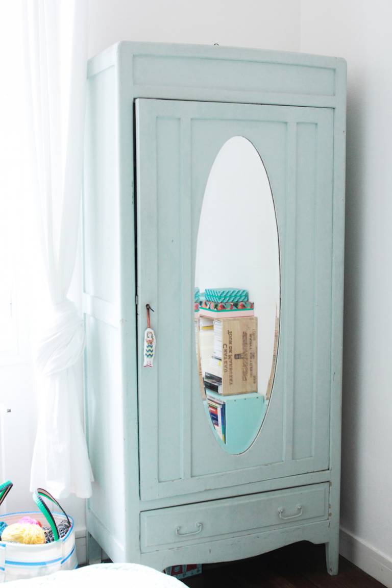 Appartement Créatif Parisien - Emilie Capman, Klin d'Oeil // Hëllø Blogzine blog deco & lifestyle www.hello-hello.fr #creatif #paris #klindoeil