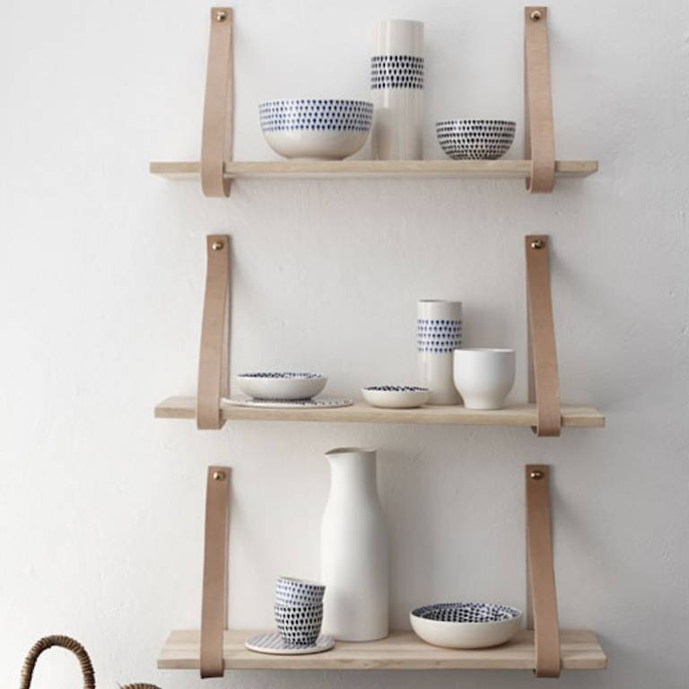 Etagere bois et cuir Hübsch // Hëllø Blogzine www.hello-hello.fr