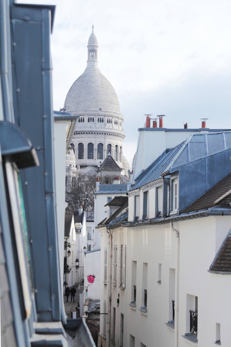 Home Tour Appartement Parisien Montmartre Atelier Singulier // Hëllø Blogzine blog deco & lifestyle www.hello-hello.fr #paris #parisianinterior #montmartre