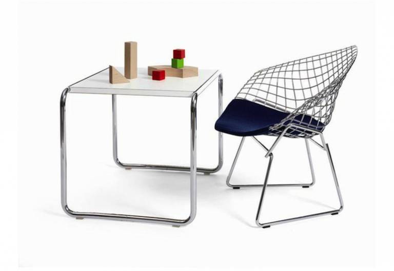 Fauteuil déco pour enfant // Hëllø Blogzine blog deco & lifestyle www.hello-hello.fr #kids #design #fauteuil #chaise