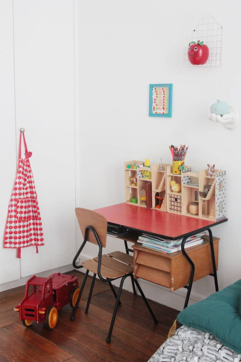 Appartement parisien rétro, Anne-Sophie Les Moustachoux // Hëllø Blogzine blog deco & lifestyle www.hello-hello.fr #retro #paris #vintage