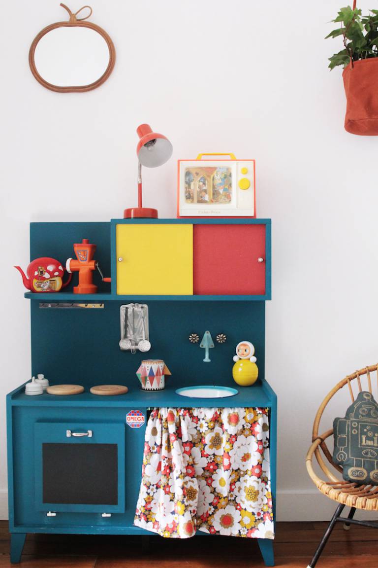 Appartement parisien rétro, Anne-Sophie Les Moustachoux // Hëllø Blogzine blog deco & lifestyle www.hello-hello.fr #retro #paris #vintage