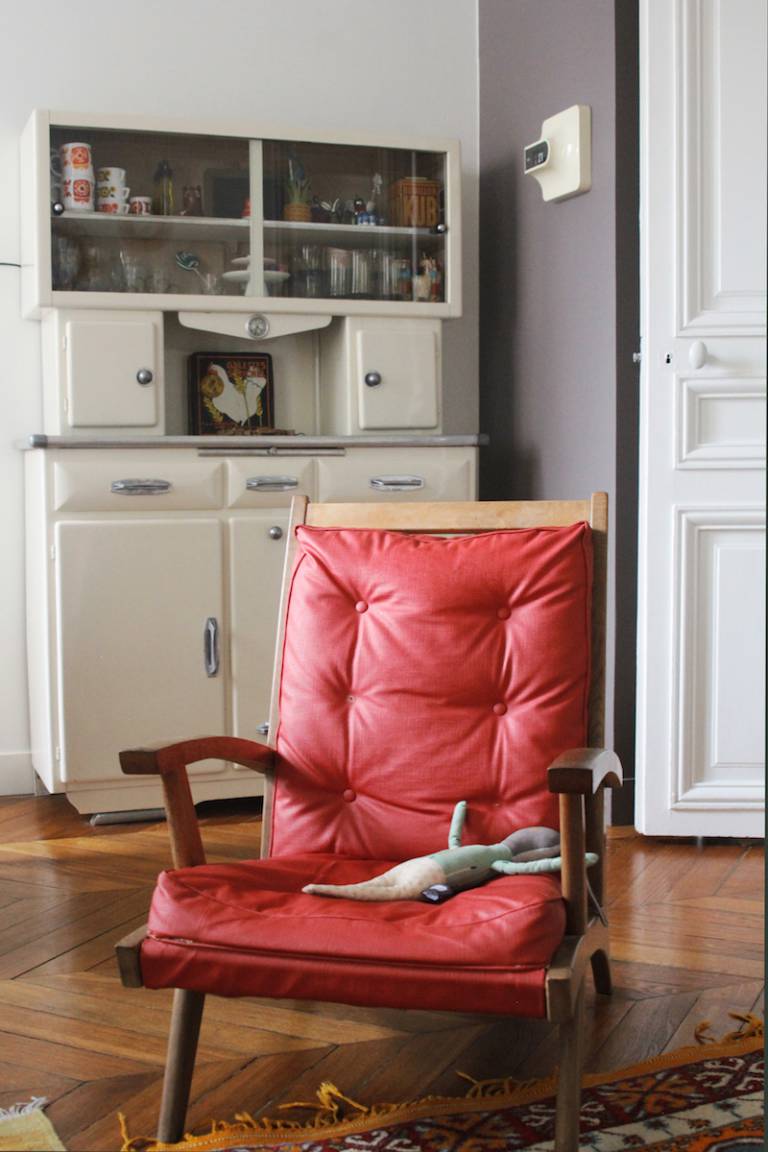 Appartement parisien rétro, Anne-Sophie Les Moustachoux // Hëllø Blogzine blog deco & lifestyle www.hello-hello.fr #retro #paris #vintage