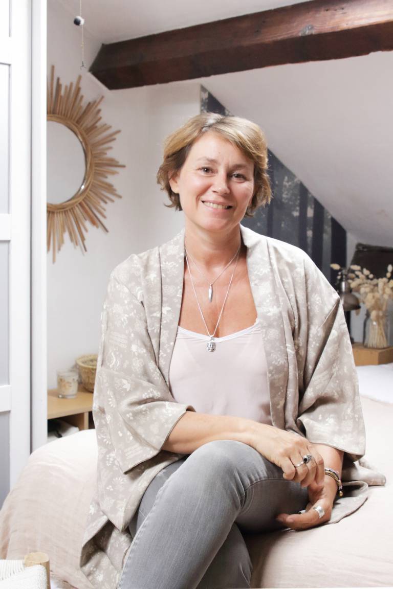 Home Tour du Duplex Parisien de la créatrice de l'e-shop Linen and Milk // Hëllø Blogzine blog deco & lifestyle www.hello-hello.fr