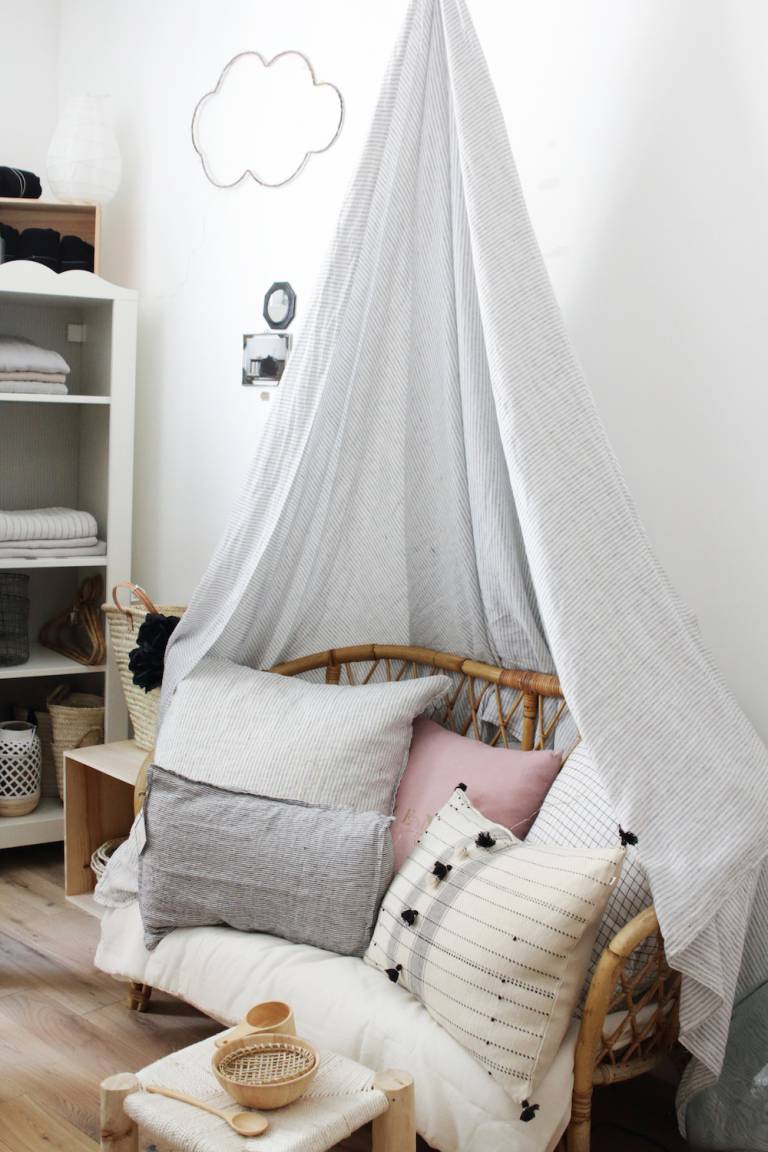 Home Tour du Duplex Parisien de la créatrice de l'e-shop Linen and Milk // Hëllø Blogzine blog deco & lifestyle www.hello-hello.fr
