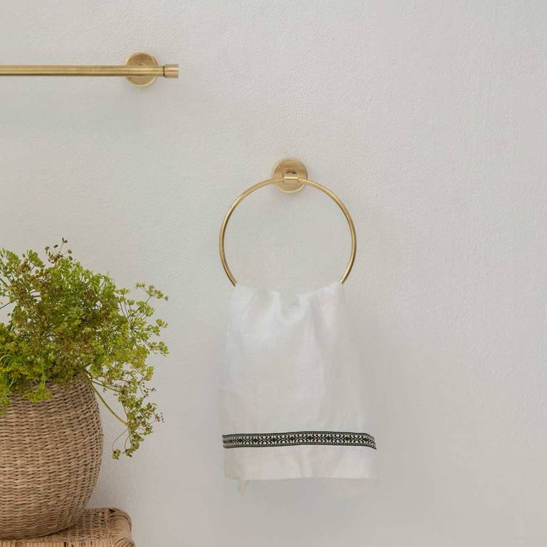 Des accessoires pour twister la déco de la salle de bain // Hellø Blogzine - Blog déco Lifestyle - www.hello-hello.fr