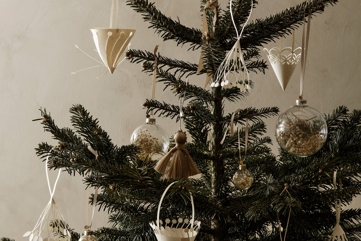 Comment décorer son sapin de noël ? // Hëllø Blogzine blog deco & lifestyle www.hello-hello.fr #sapin #noel #tree #christmas #deco #decorate