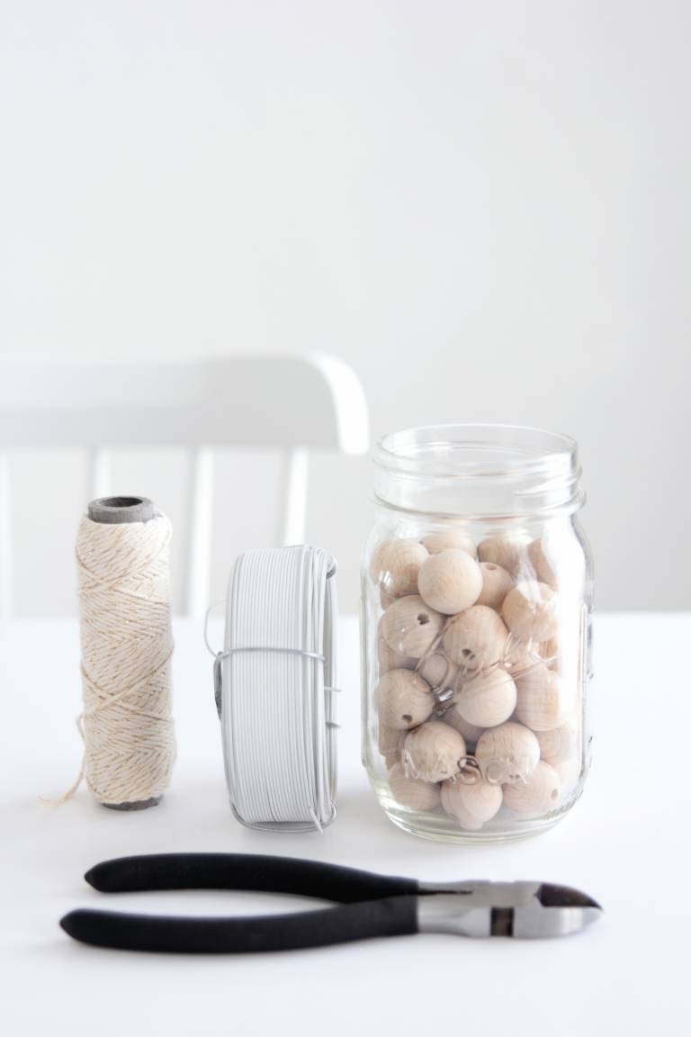 DIY Noël Etoile en perles de bois // Hëllø Blogzine blog deco & lifestyle www.hello-hello.fr