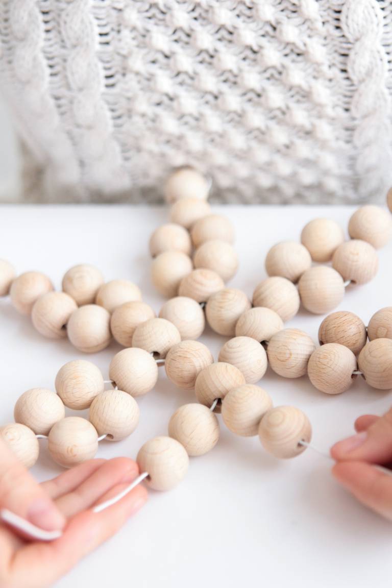 DIY Noël Etoile en perles de bois // Hëllø Blogzine blog deco & lifestyle www.hello-hello.fr