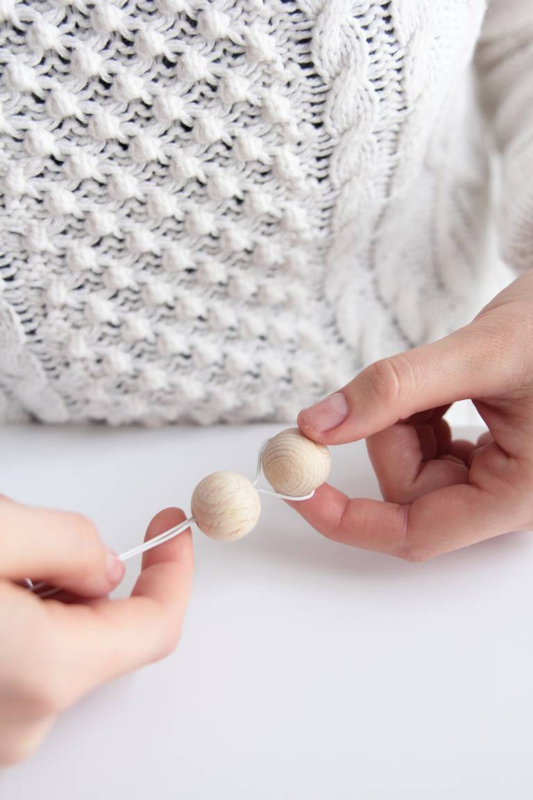 DIY Noël Etoile en perles de bois // Hëllø Blogzine blog deco & lifestyle www.hello-hello.fr