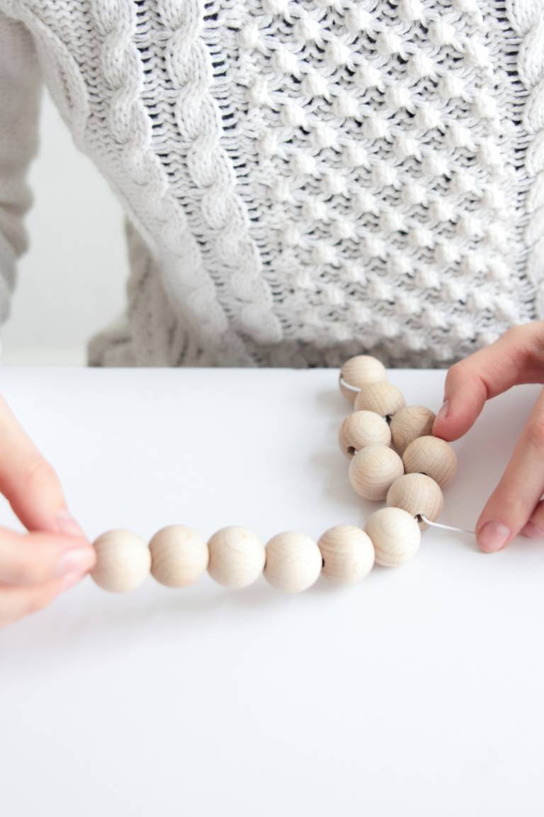 DIY Noël Etoile en perles de bois // Hëllø Blogzine blog deco & lifestyle www.hello-hello.fr