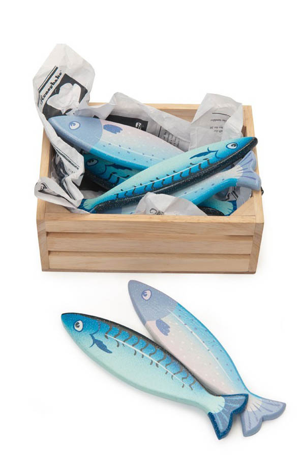 Poissons en bois - Idées cadeaux de noël enfants mixte // Hëllø Blogzine blog deco & lifestyle www.hello-hello.fr