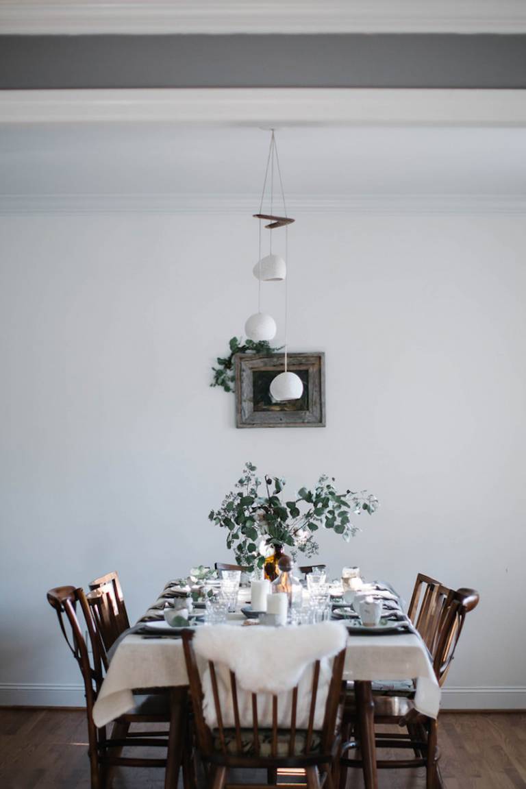 Table de fête nature, kinfolk, scandinave // Hellø Blogzine - Blog déco Lifestyle - www.hello-hello.fr