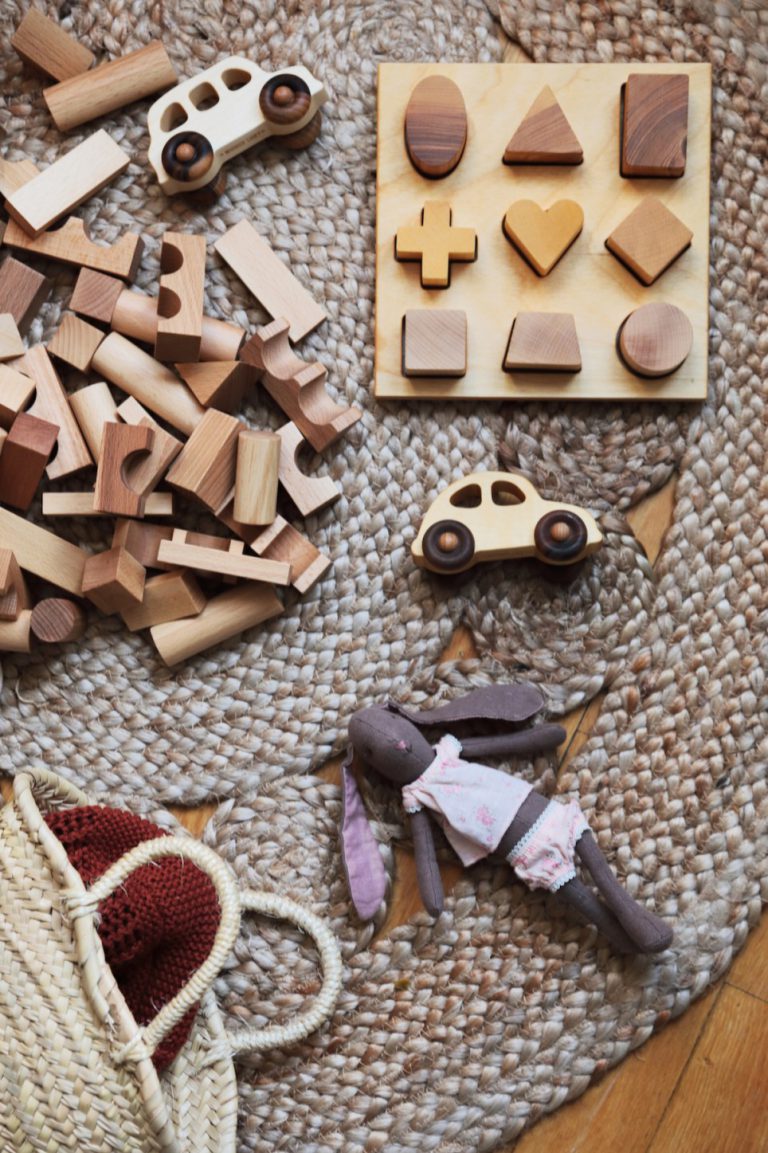 Des cadeaux en bois pour une chambre d'enfant // Hellø Blogzine - blog déco lifestyle - www.hello-hello.fr