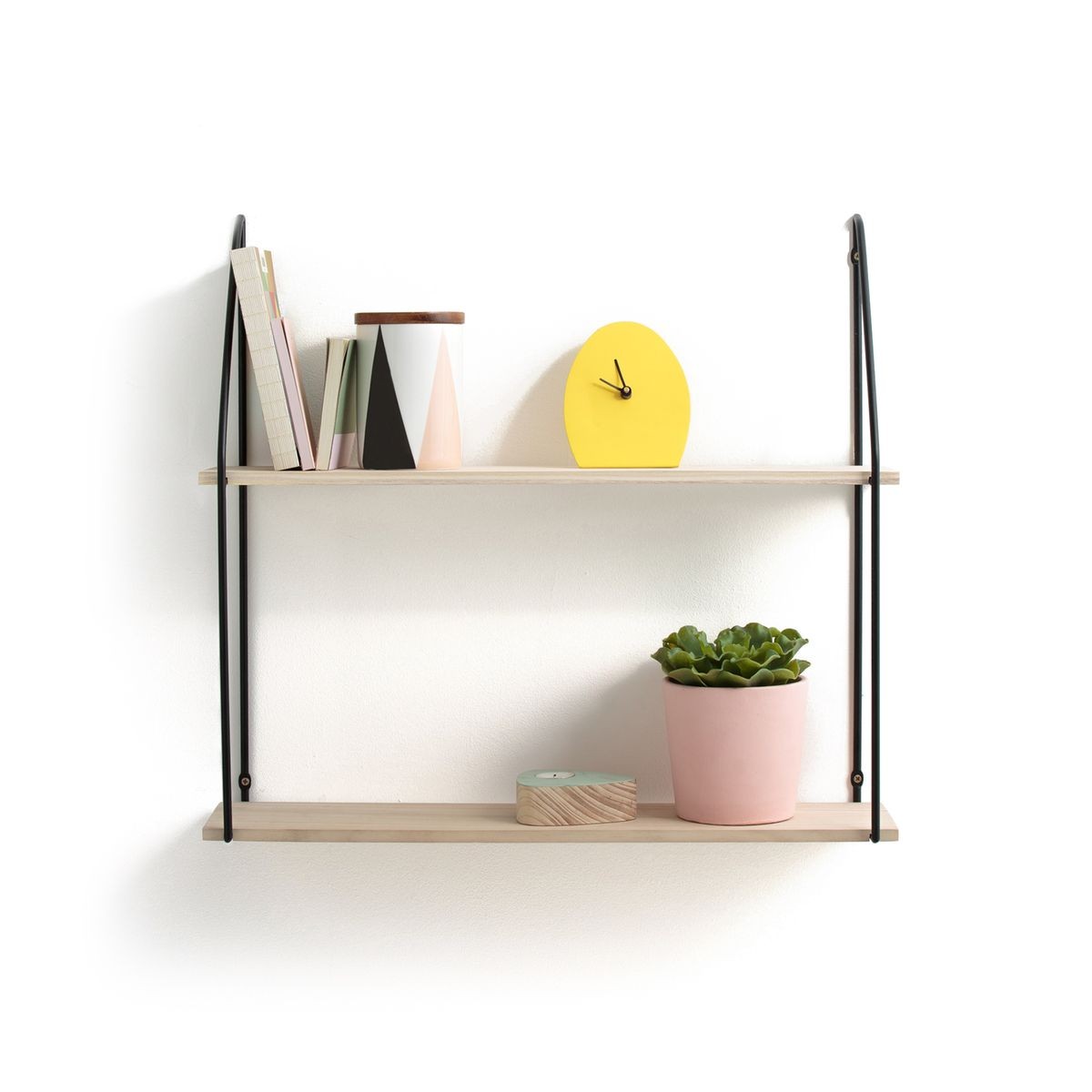 Etagère en bois. Collection déco printemps / été 2018 La Redoute Intérieurs // Hëllø Blogzine blog deco & lifestyle www.hello-hello.fr