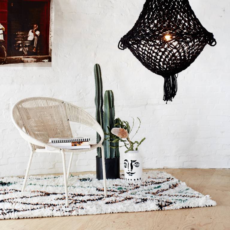 Comment nettoyer les textiles maison : couette, oreiller, tapis, rideaux, plaid et coussins ?
