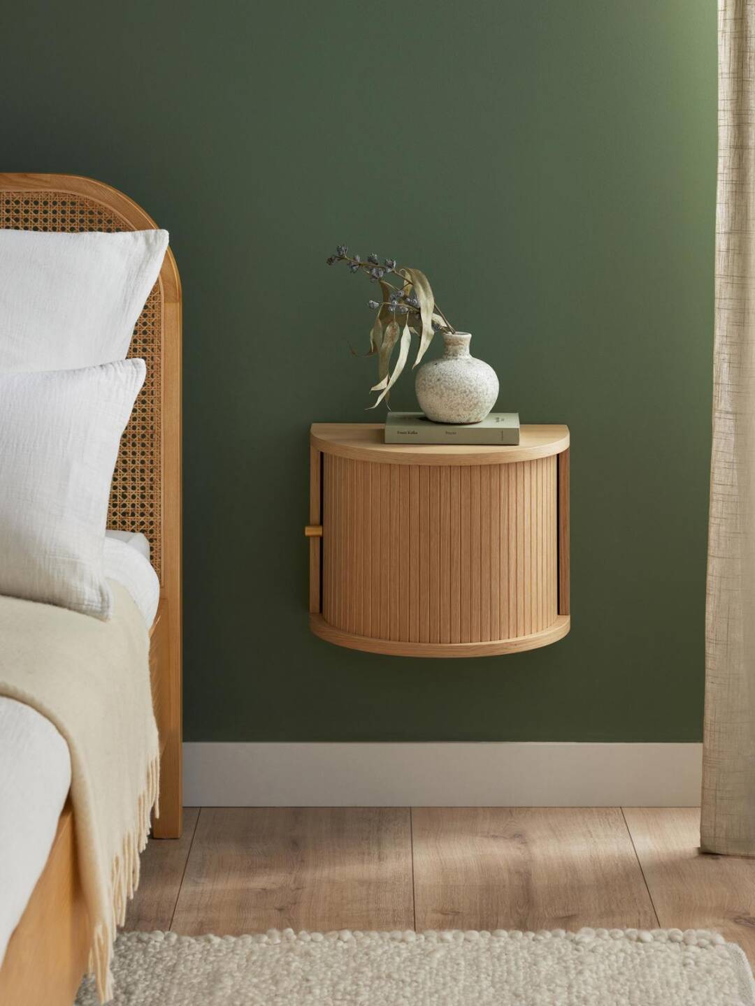 Table de chevet design : 25 jolis modèles pour la chambre // Hello Blogzine - Blog déco