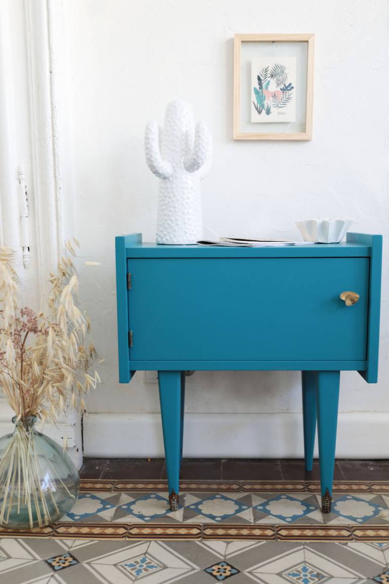 Voici comment peindre sans décaper et sans sous-couche un meuble vintage // Hëllø Blogzine blog deco & lifestyle www.hello-hello.fr