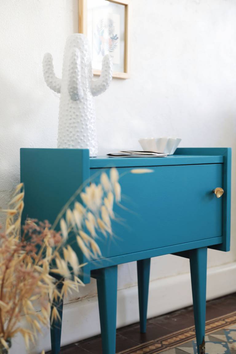 Voici comment peindre sans décaper et sans sous-couche un meuble vintage // Hëllø Blogzine blog deco & lifestyle www.hello-hello.fr