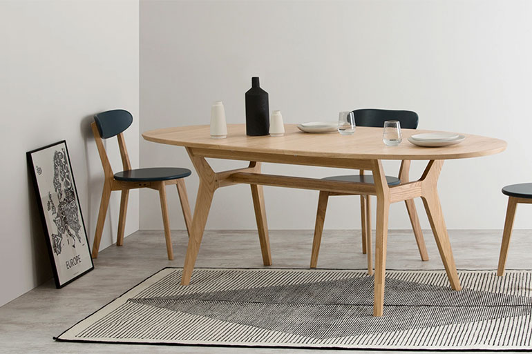 table-a-manger-bois-style-scandi-MADE