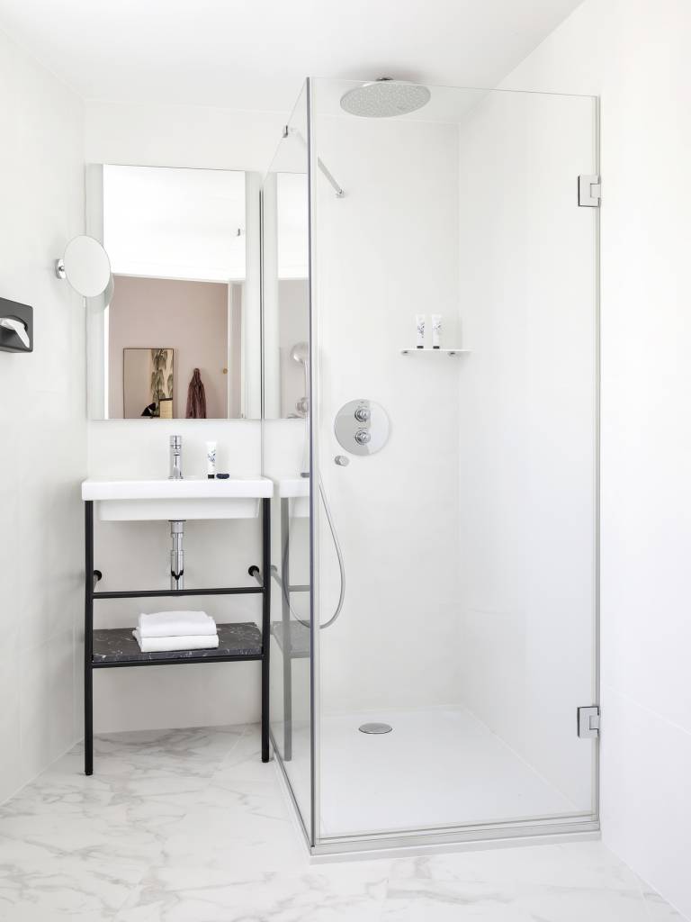 L'Hôtel Doisy, une oasis tropicale chic à Paris // Hëllø Blogzine blog deco & lifestyle www.hello-hello.fr