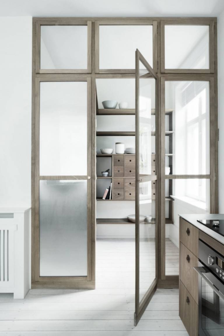 Une cloison qui laisse entrer la lumière // Hëllø Blogzine blog deco lifestyle www.hello-hello.fr