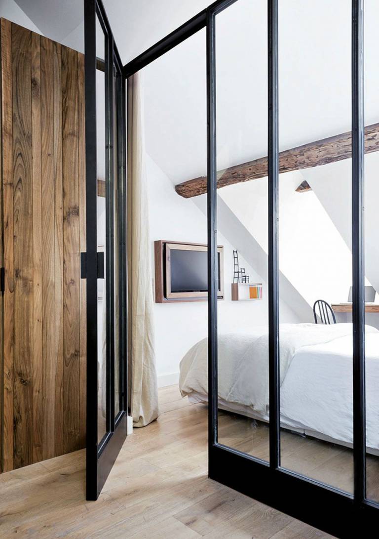 Une cloison qui laisse entrer la lumière // Hëllø Blogzine blog deco lifestyle www.hello-hello.fr