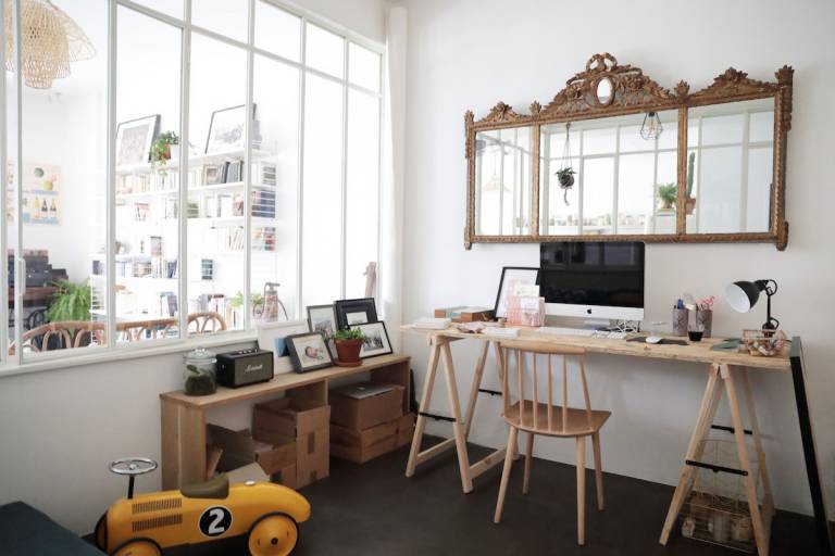 Une cloison qui laisse entrer la lumière // Hëllø Blogzine blog deco lifestyle www.hello-hello.fr