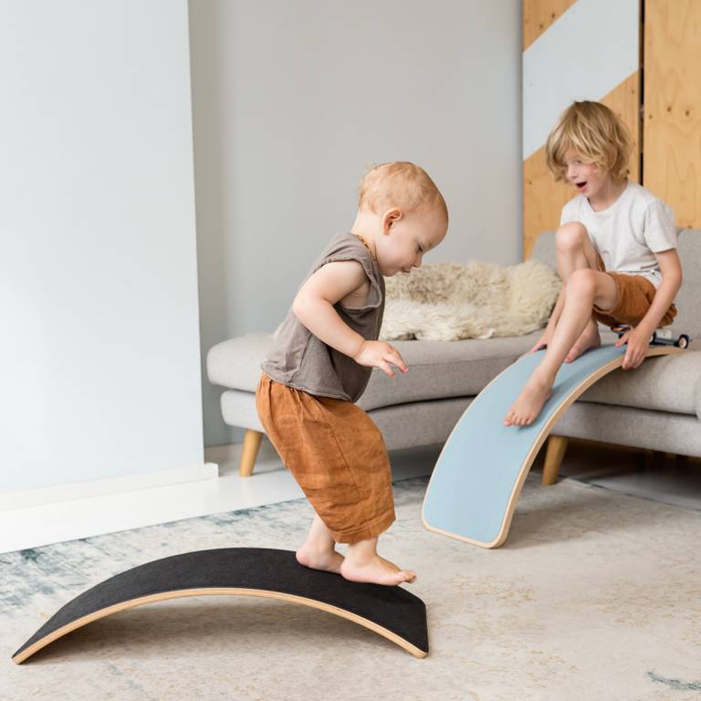 Le wobble board, une planche d'équilibre design pour les petits et les grands // Hëllø Blogzine blog deco & lifestyle www.hello-hello.fr