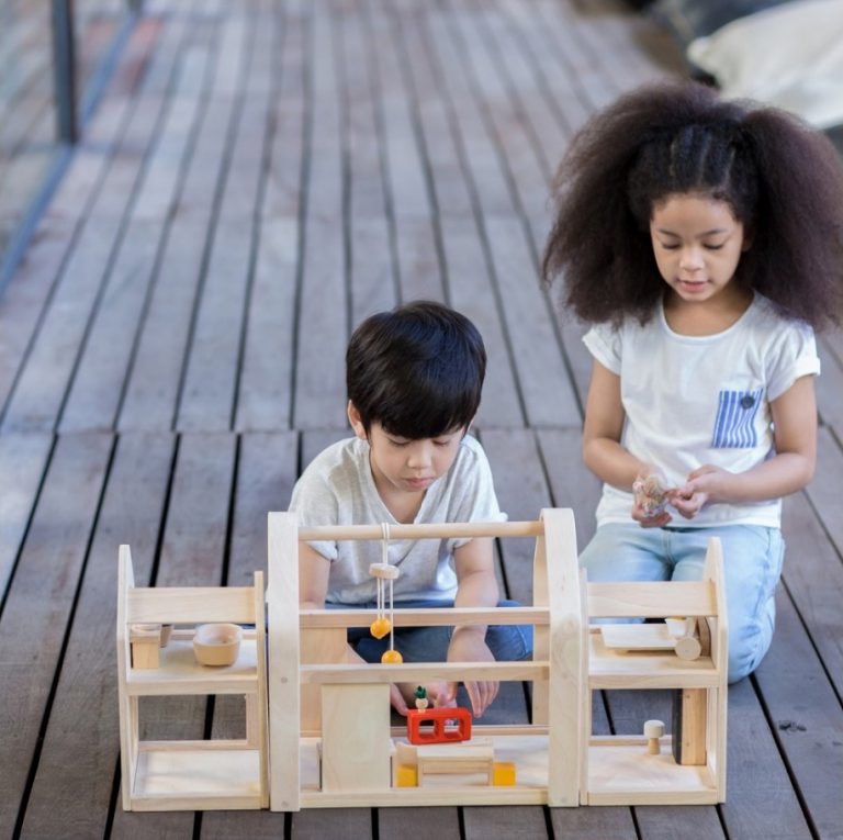 Jouets Montessori // Hellø Blogzine - Hello Blogzine blog déco Lifestyle - www.hello-hello.fr