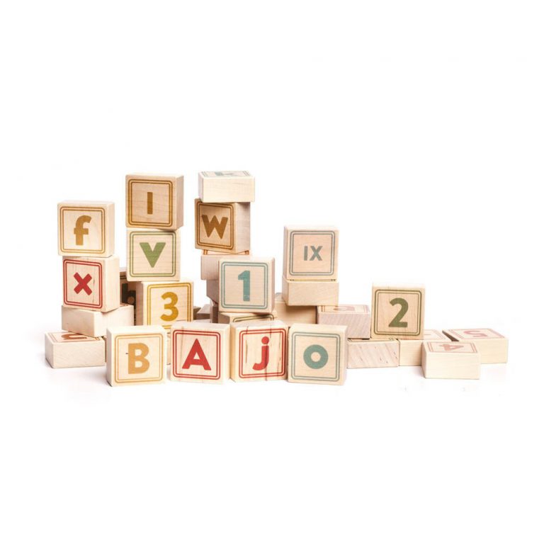 Jouets Montessori // Hellø Blogzine - Hello Blogzine blog déco Lifestyle - www.hello-hello.fr