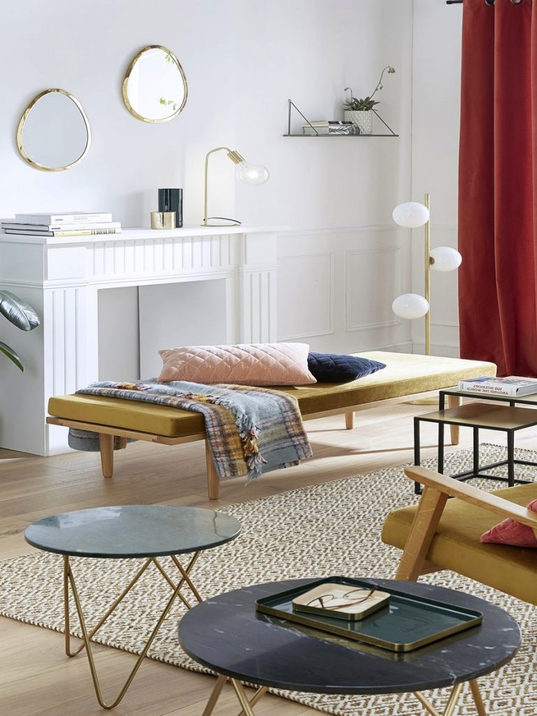 Banquette daybed en bois et velours // Hëllø Blogzine blog deco lifestyle www.hello-hello.fr