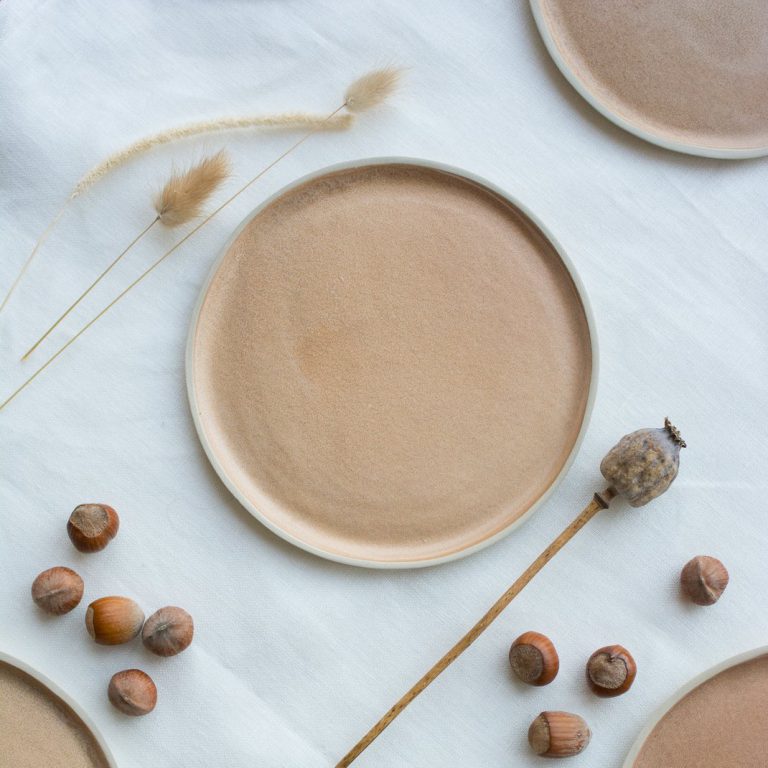 https://brutalceramics.com/collections/assiettes-ceramique/products/assiette-entree-dessert-gres-peche