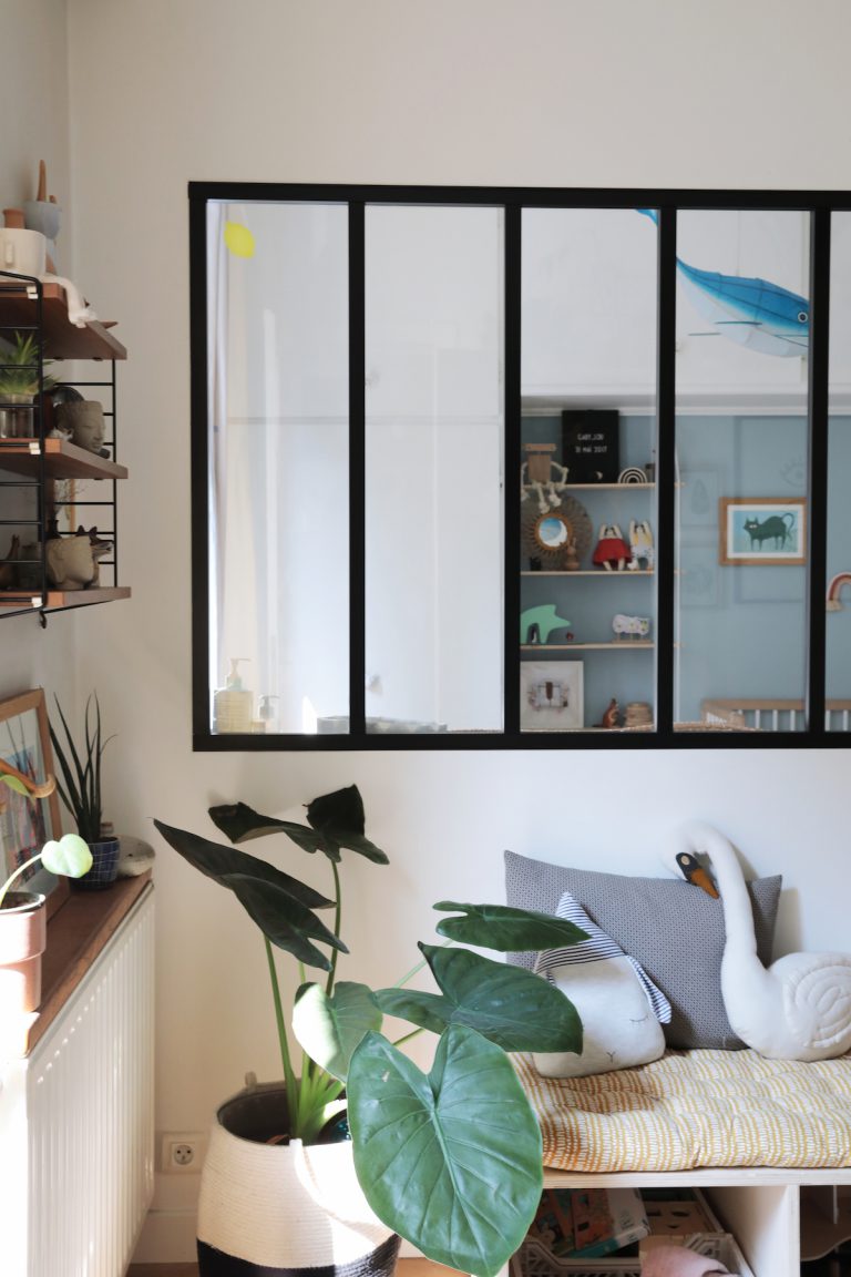 Une verrière pour agrandir l'espace chez Déborah du Studio ADC // Hellø Blogzine blog deco & lifestyle www.hello-hello.fr