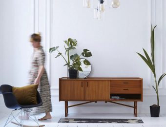 Buffet enfilade en teck vintage // Hellø Blogzine - Blog déco Lifestyle - www.hello-hello.fr