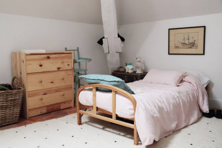La maison à la déco vintage aux accents anglais de Maï, créatrice de la marque de bijoux Marceline // Hellø Blogzine blog deco & lifestyle www.hello-hello.fr