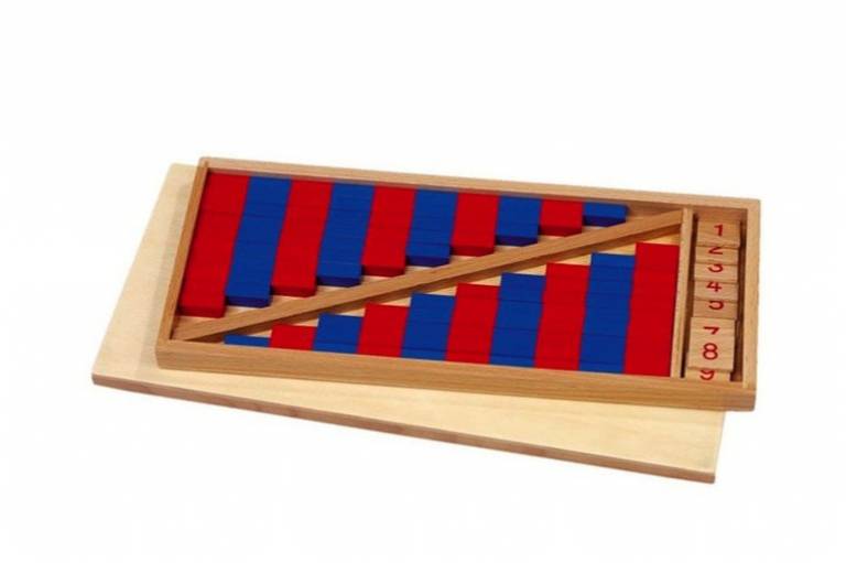 Matériel et jeux éducatifs Montessori Waldorf pour faire apprendre à la maison // Hellø Blogzine Blog déco Lifestyle - www.hello-hello.fr